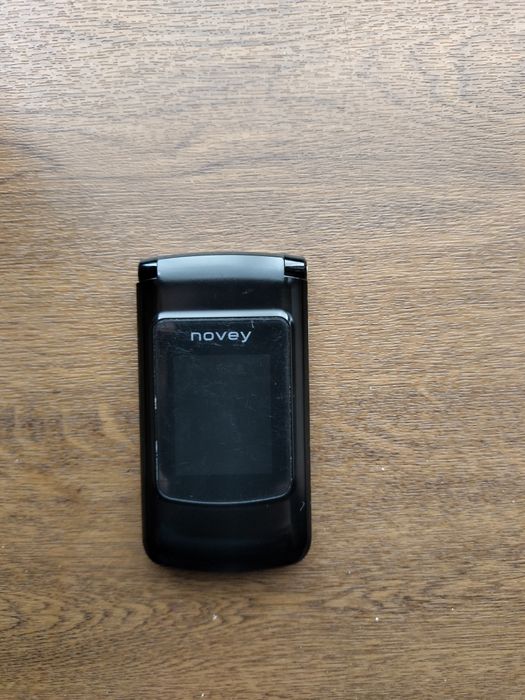 Телефон Novey Z550