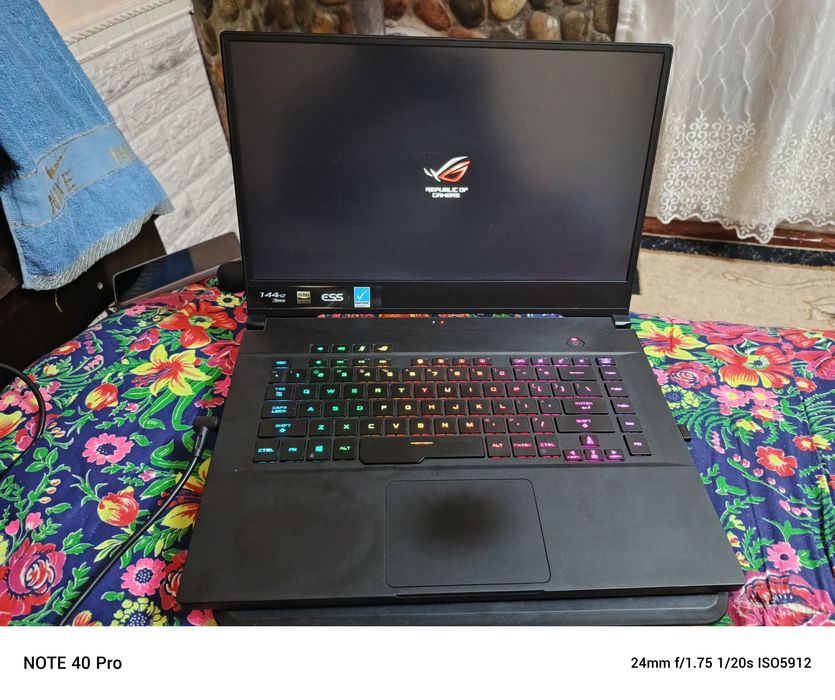 Igravoy novutbook Asus rog zephyrs i7 9750h rtx 2060 6Gb 16 Ram