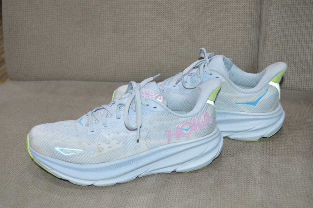 Hoka Clifton 9 – Pantofi Alergare Damă – Mărimea 42