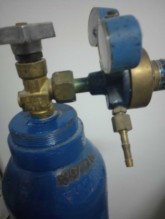 butelie oxigen medical cu reductor presiune,otel,10litri