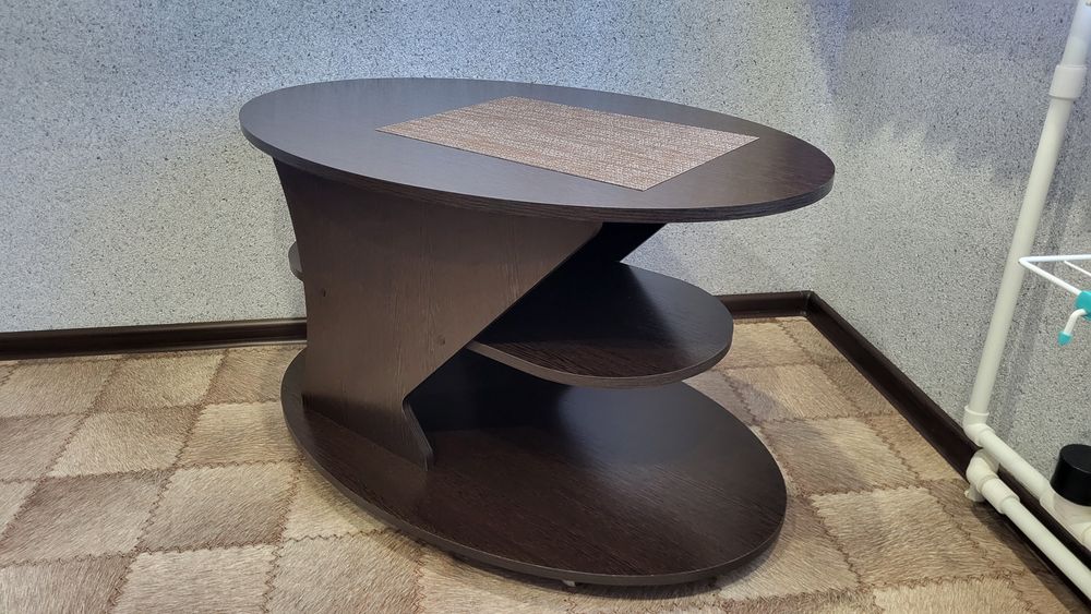 Журнал столик и стулья