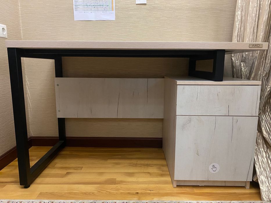 Стол письменный/рабочий от Aiko