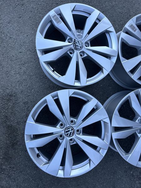 18цола Vw Фолксваген Volkswagen Оригинални 4бр