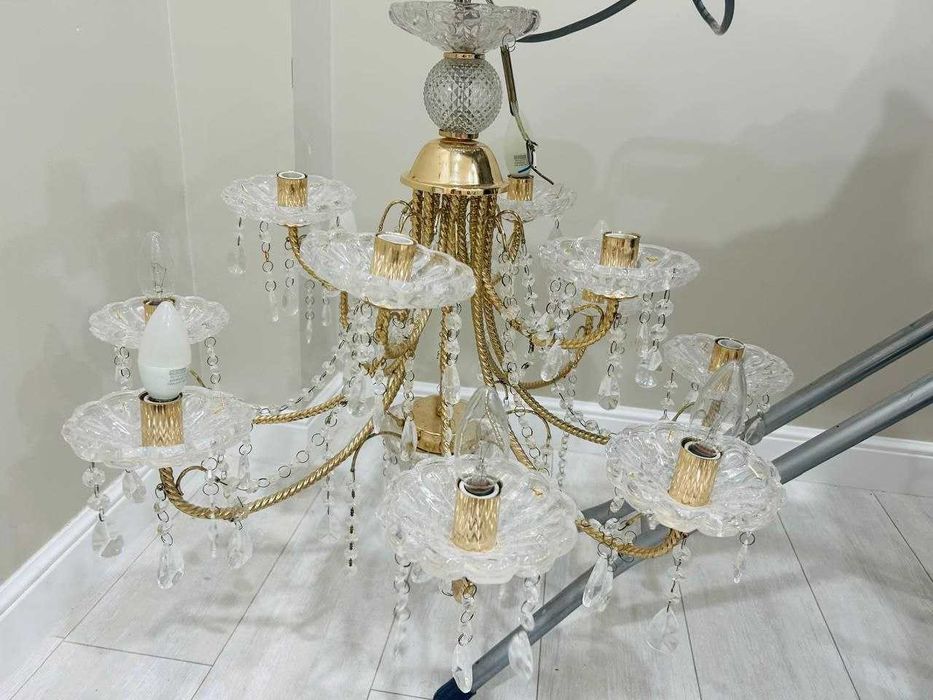 Продам б/у люстры