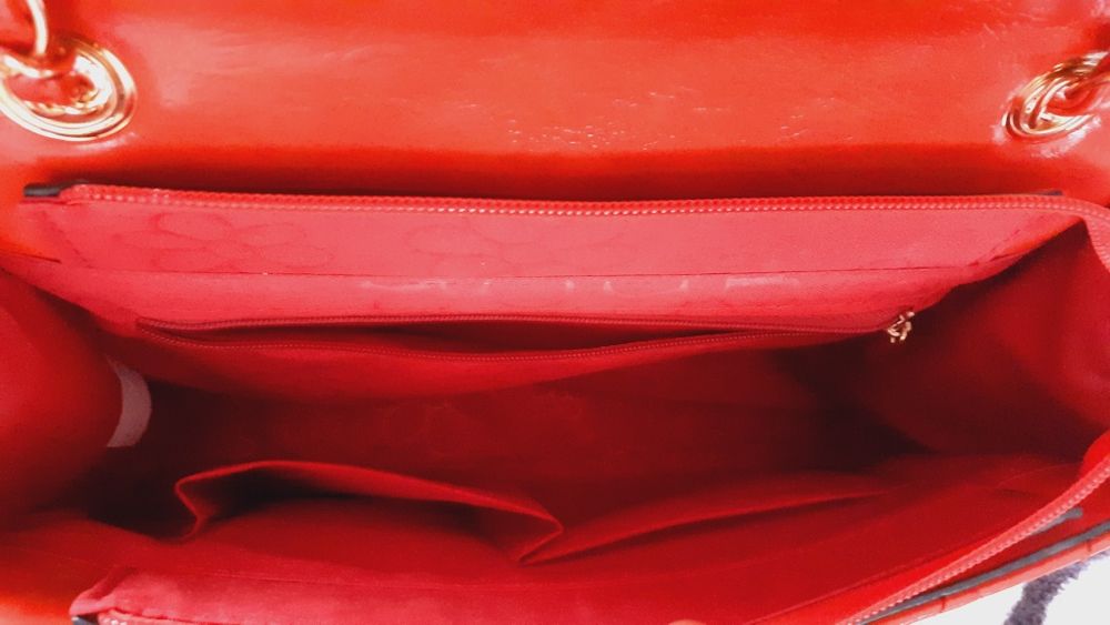 ПРОДАВАМ - Дамска Червена Чанта