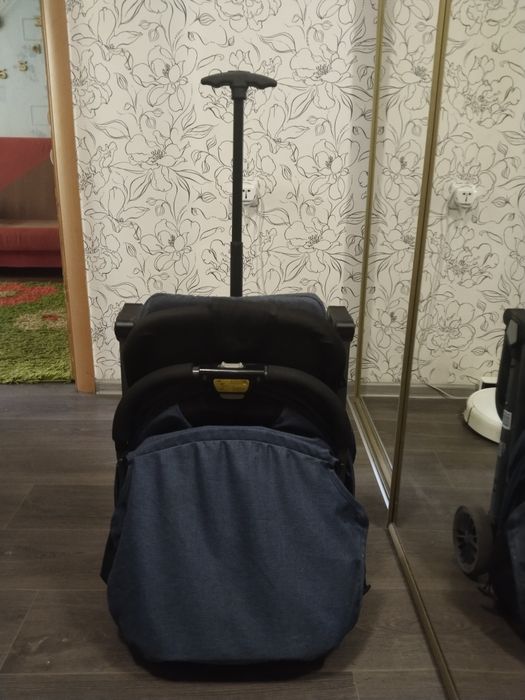 Продам коляску чемоданчик