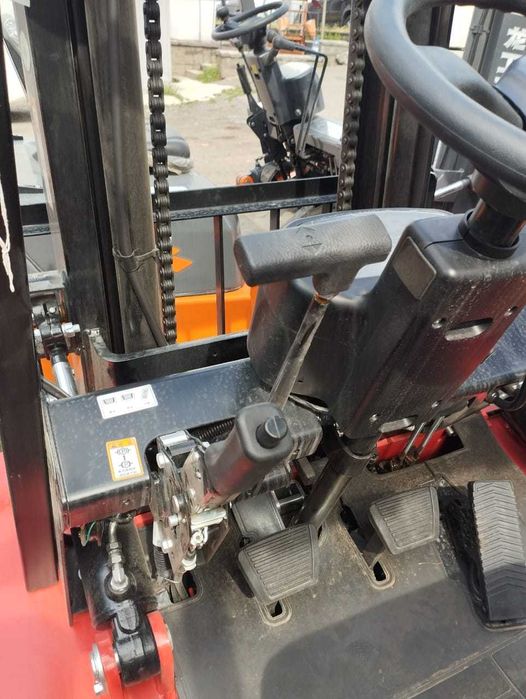 Вилочный погрузчик Hangha CPCD30 – AG2