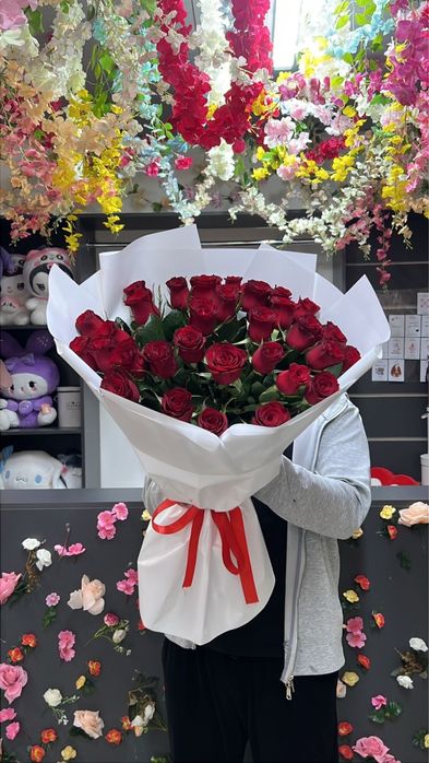 Красные розы по 350тг