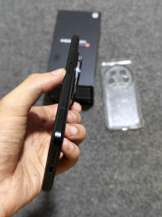 Xiaomi 14 ultra 12/256 в идеальном состоянии