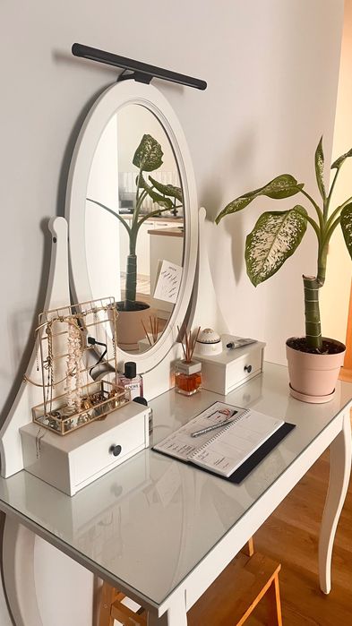 Макияжный столик ikea