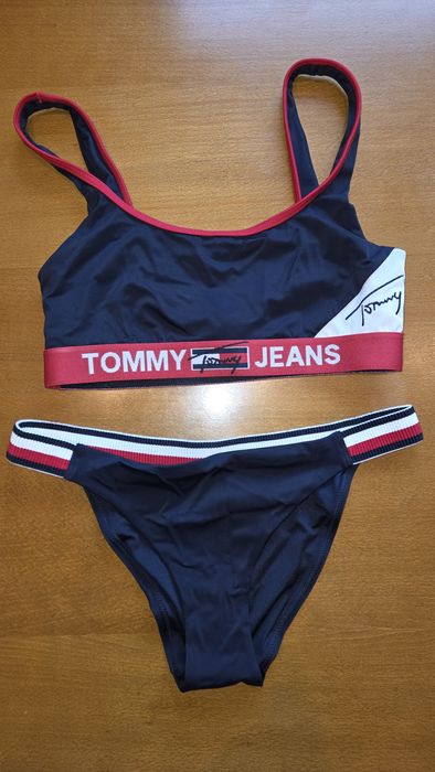 Tommy Hilfiger, чисто нов бански от две части