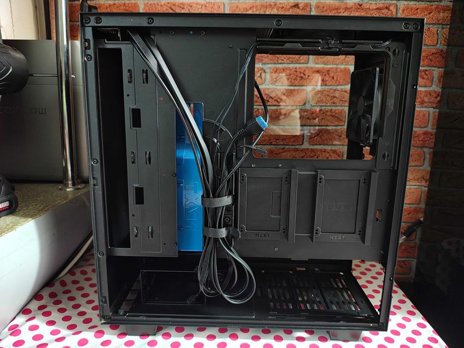 Carcasa PC Gaming NZXT H500 Matte Black & Blue.
