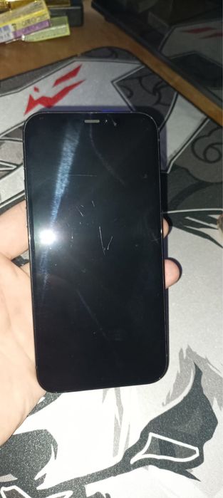 Обменяю айфон 12 про на 13 про