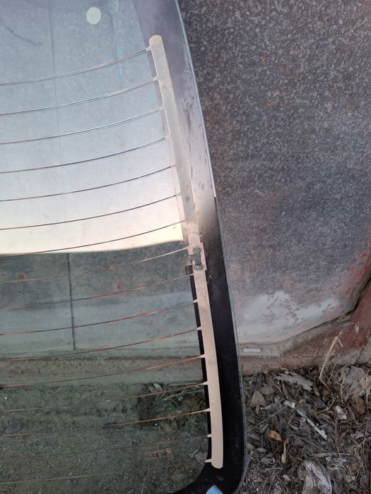 Стекло,заднее  Toyota.