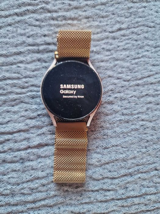 часовник samsung watch 4