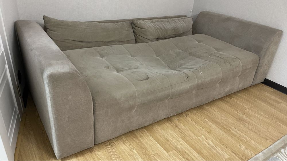 Диван мягкий для гостиной