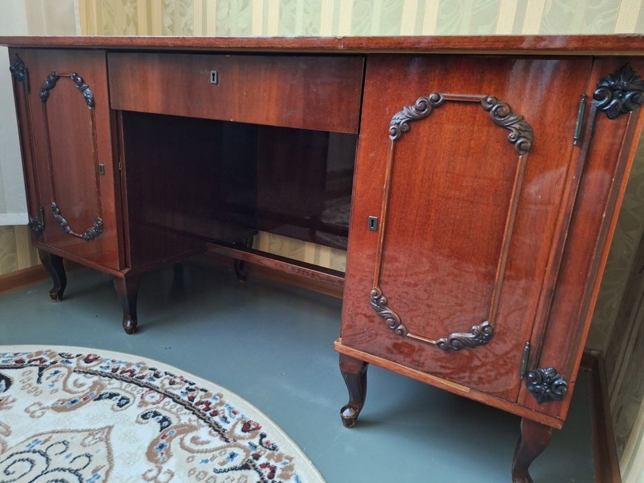 Письменный стол 19 века