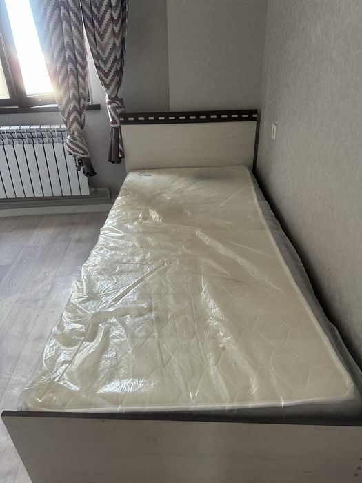 Спальный кровать