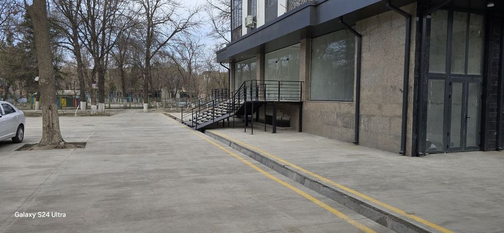 Ижарага берилади.Магазин, офис, фасфут ва бутик хаммасига тугри келади