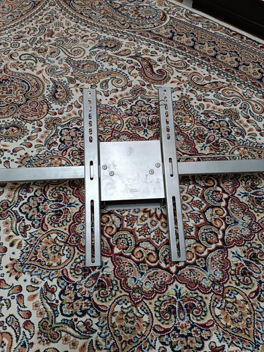 Продам кранштейн