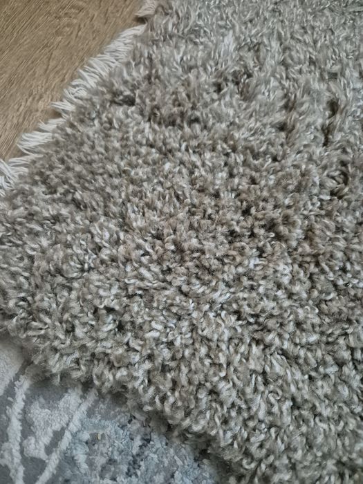 Продам  ковровую дорожку.