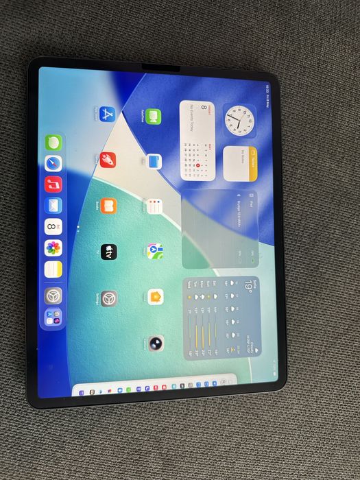 Apple Ipad Pro 4th gen 256gb 12.9inch wifi space grey 98%BH с клавиатура