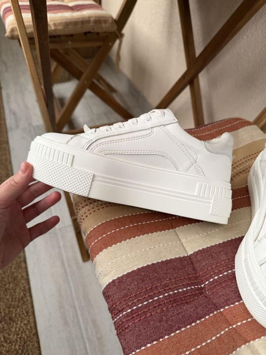 Adidasi albi pentru nunta sau cununie