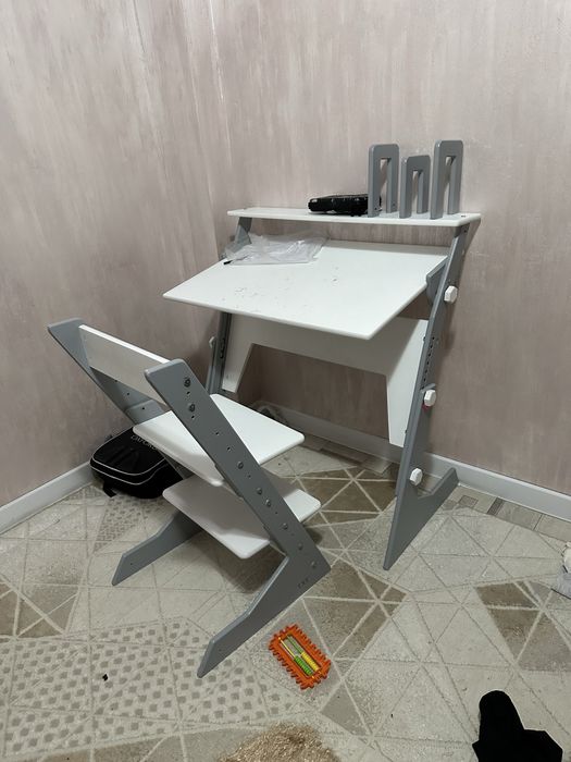 Продается стол+стулья