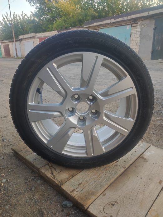 Продам колесо на Audi.