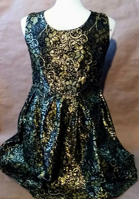 Платье на девочку 9-11 лет