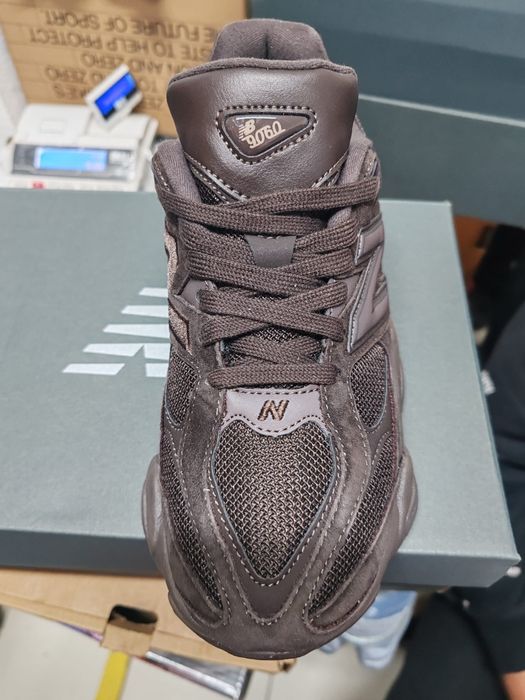 Nb 9060 chocolate