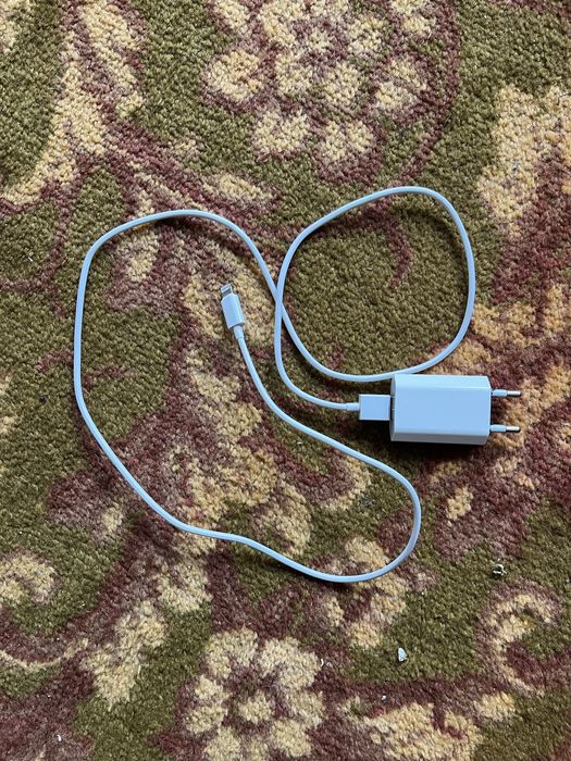 Зарядка от айфона