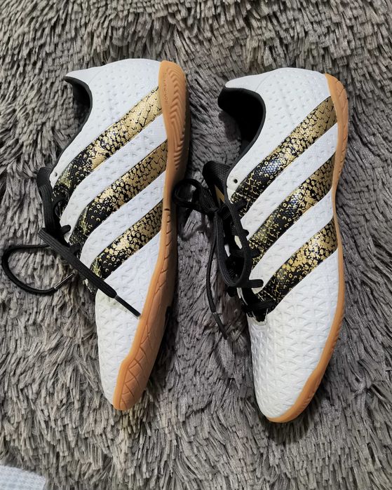 Мъжки ФУТБОЛНИ Маратонки Нови 39 номер ADIDАS ACE 16.4