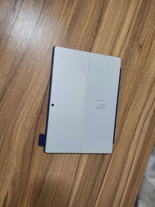 Microsoft Surface Pro 7