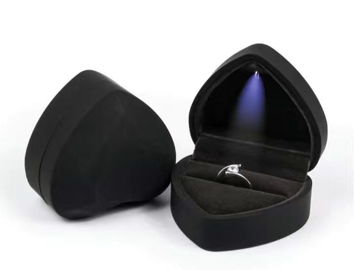 Футляры с подсветкой.