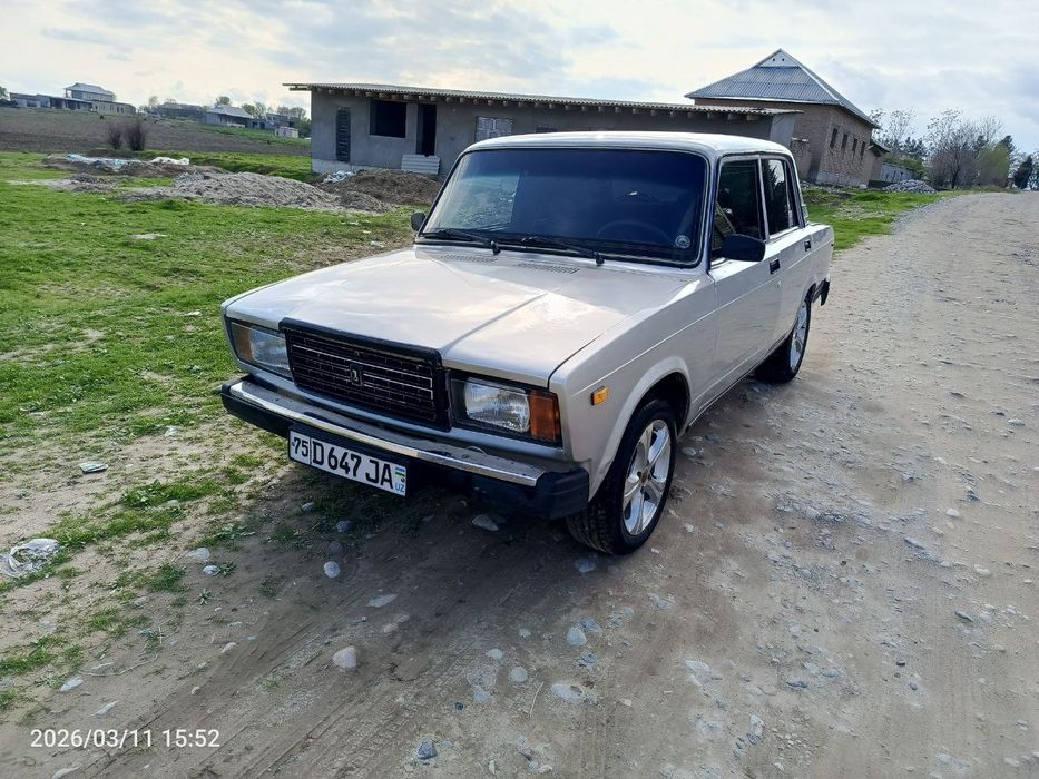 VAZ 2107 Holati idial srochna sotiladi