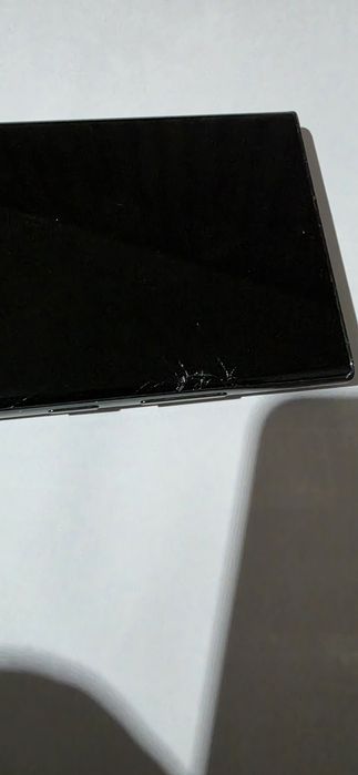 Продавам Samsung Galaxy S23 Ultra 512GB / 12GB RAM