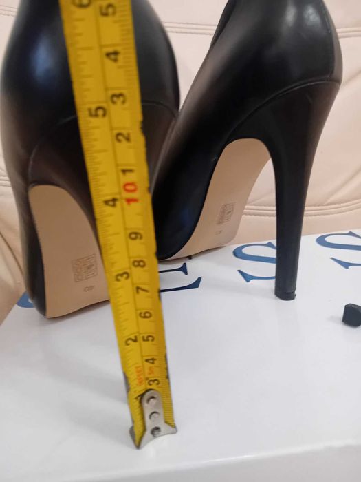 Дамски обувки GUESS