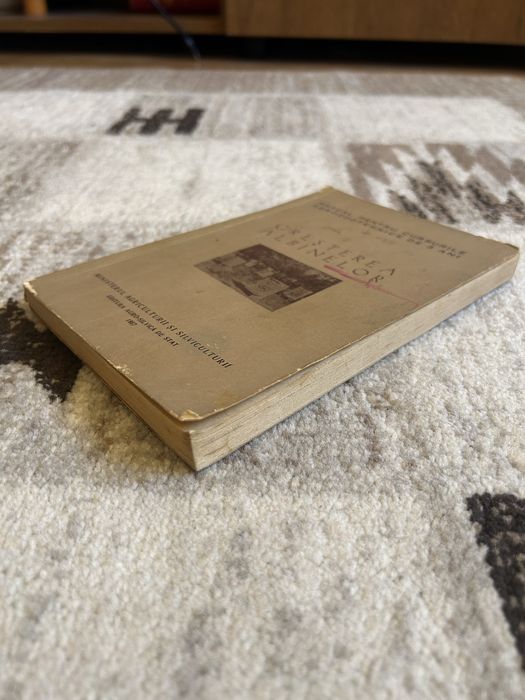 Carte veche apicultură Creșterea Albinelor - Ediția a II-a (1957)