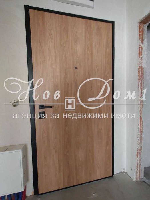 Дневна 43 м2! Спалня 20 м2! Спалня 16 м2! Юг-изток! Без преход! Среден етаж!