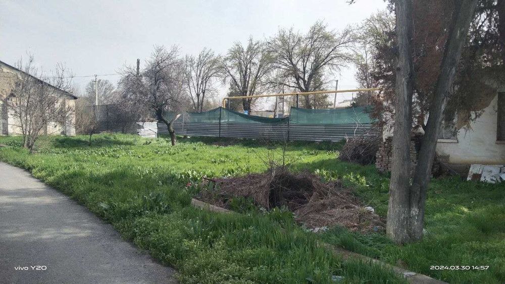 Продам Землю 12 соток Вдоль дороги. Парк Янги Узбекистан. Фасад 40 м.