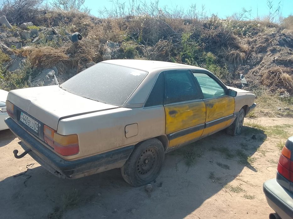 Продам Ауди 100 старушка