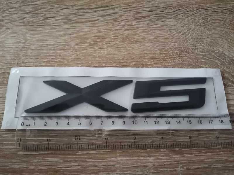 черна емблема BMW X5