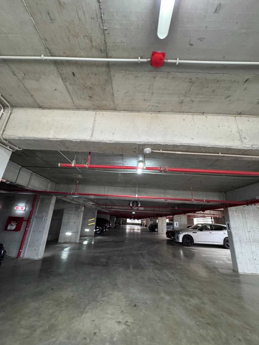 Garsonieră de închiriat 40 m² + loc de parcare