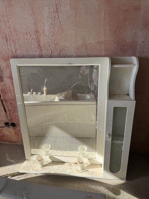 Продам раковину с тумой, зеркалом