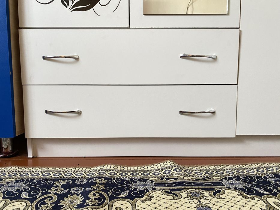 Шкаф продам жаксы