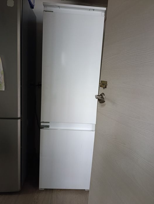 Продам холодильник буу