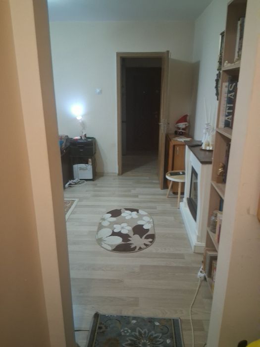 Vând apartament 3 camere