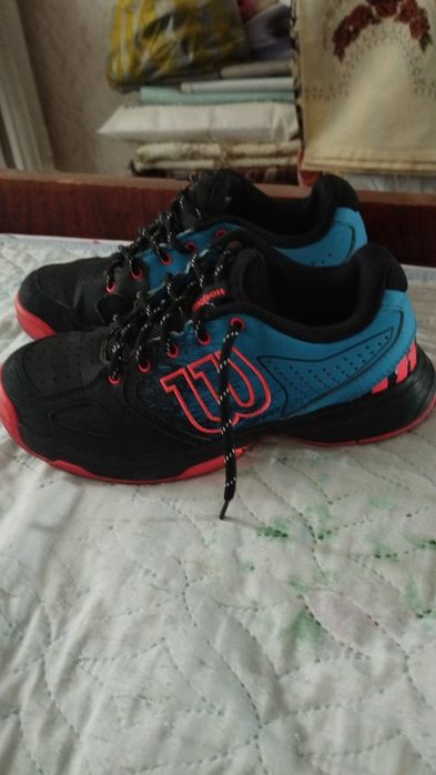 Продам детские сандалии