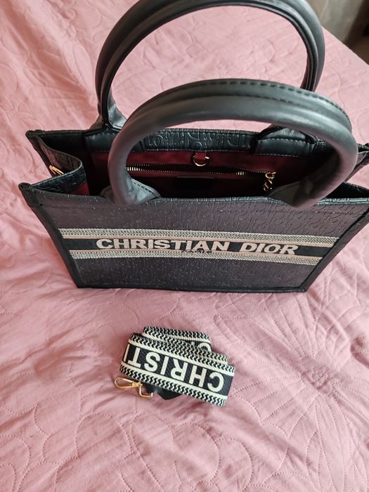 Продавам чанта ,като нова